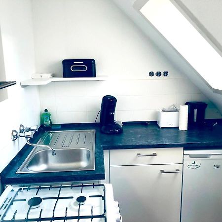 Wohnung Mit Neuem Bad Und Kueche ゲルゼンキルヒェン エクステリア 写真